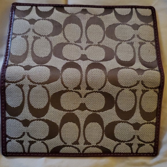 Coach bifold signature C slim wallet or checkbook - Picture 7 of 9